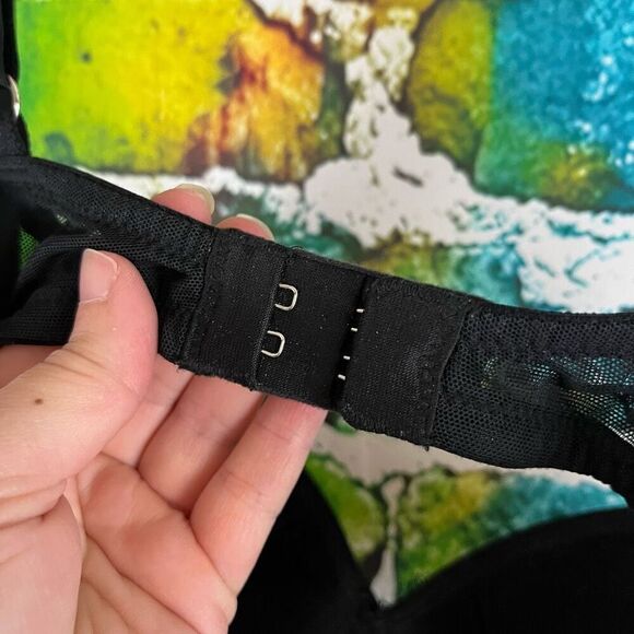 Victoria's Secret Very Sexy Uplift Balconet Bra Size 36D - Picture 6 of 7